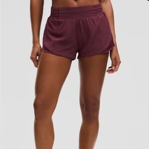 LULULEMON Hotty Hot 2.5” Shorts